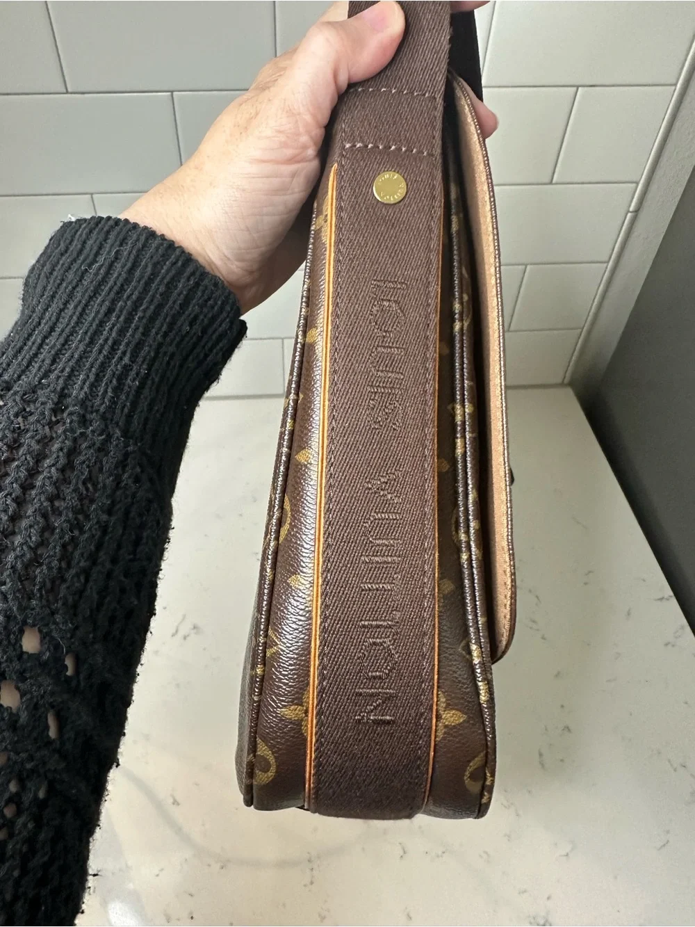 Louis Vuitton Brown Monogram Beaubourg Messenger Satchel